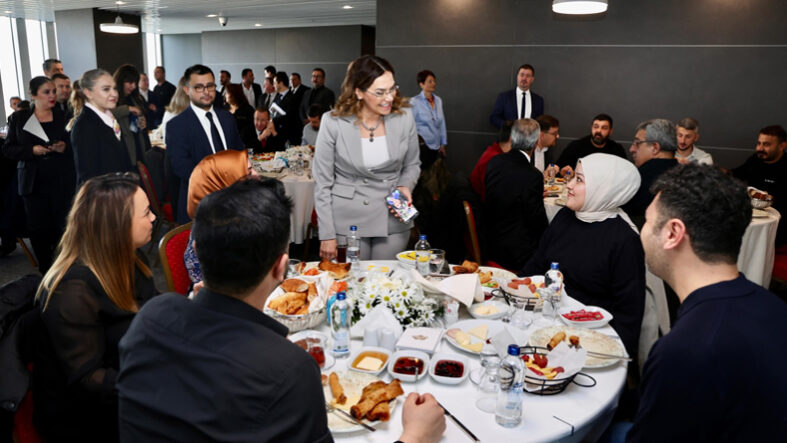 CANDAN BAŞKAN GAZETECİLER GÜNÜ DOLAYISIYLA TEKİRDAĞ BASINIYLA BULUŞTU (5)