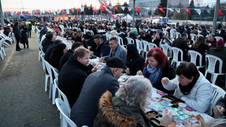 BÜYÜKŞEHİR’İN İLÇE İFTAR BULUŞMALARI ERGENE’DE BAŞLADI (5)