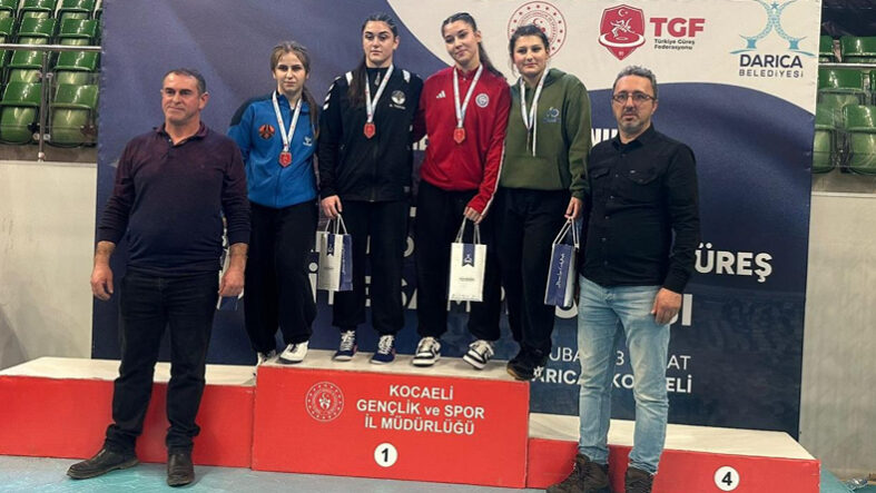 Çorlulu Sporcular Minderde Devleşti