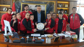 BAŞKAN TAŞYASAN DOWN SENDROMLULAR BASKETBOL MİLLİ TAKIMI'NI AĞIRLADI1
